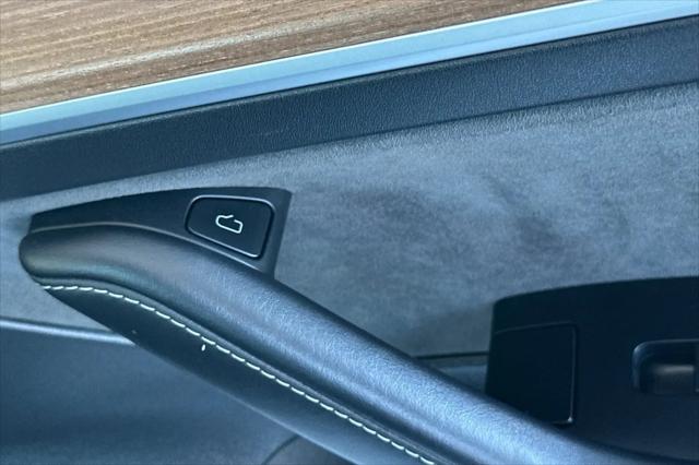 2022 Tesla Model 3 Rear-Wheel Drive