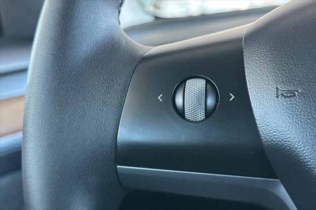 2022 Tesla Model 3 Rear-Wheel Drive