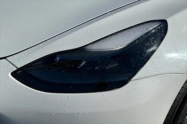 2022 Tesla Model 3 Rear-Wheel Drive