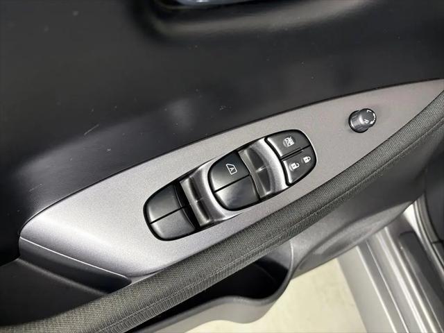 2025 Nissan LEAF S