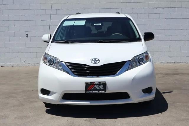 2014 Toyota Sienna LE V6 7 Passenger Mobility