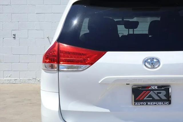 2014 Toyota Sienna LE V6 7 Passenger Mobility