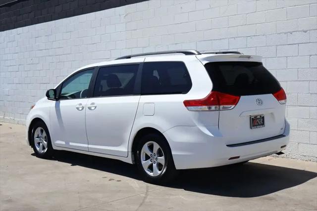2014 Toyota Sienna LE V6 7 Passenger Mobility