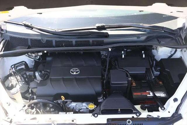 2014 Toyota Sienna LE V6 7 Passenger Mobility