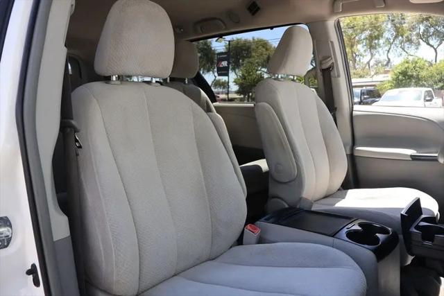 2014 Toyota Sienna LE V6 7 Passenger Mobility