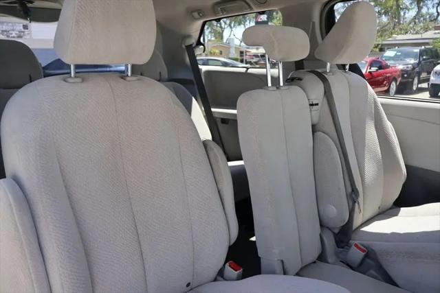 2014 Toyota Sienna LE V6 7 Passenger Mobility