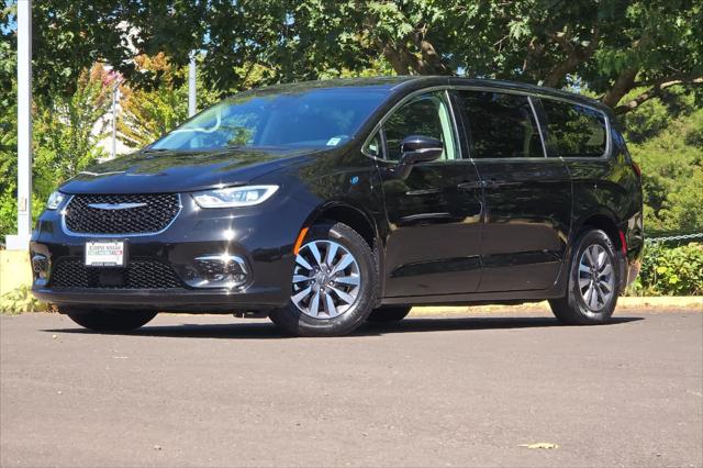 2024 Chrysler Pacifica Hybrid Select for sale in Eugene, OR