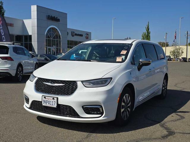 2023 Chrysler Pacifica Hybrid Limited for sale in Roseburg, OR