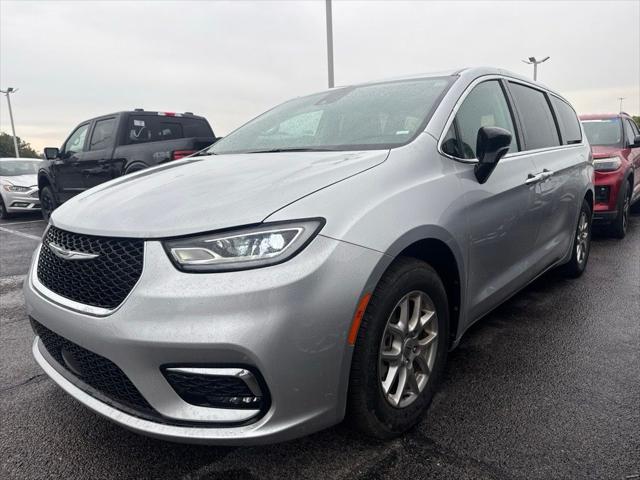 2024 Chrysler Pacifica Touring L for sale in Wichita, KS