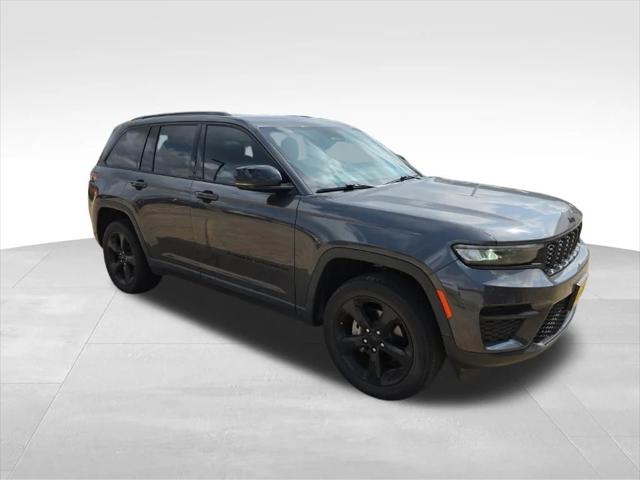 2023 Jeep Grand Cherokee Altitude 4x4 2023 Jeep Grand Cherokee Altitude 4x4