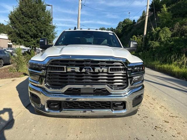 2026 RAM 3500 Chassis Tradesman/Big Horn