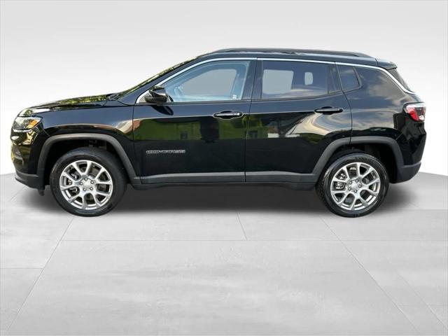 2023 Jeep Compass Latitude Lux FWD 2023 Jeep Compass Latitude Lux FWD