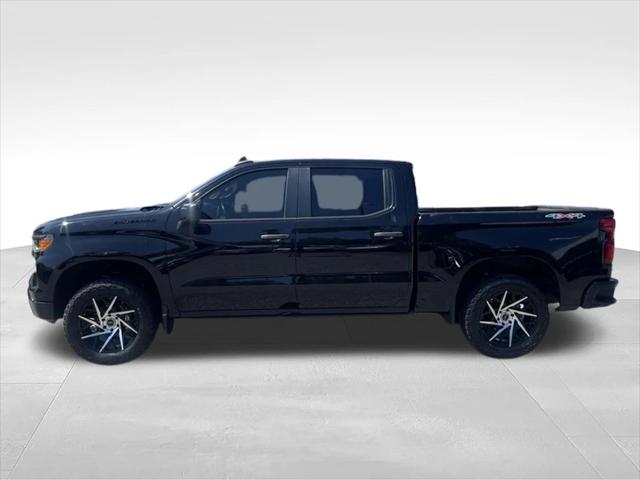 2023 Chevrolet Silverado 1500 4WD Crew Cab Short Bed Custom 2023 Chevrolet Silverado 1500 4WD Crew Cab Short Bed Custom