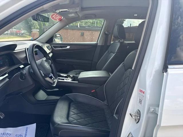 2024 Volkswagen Atlas 2.0T SEL Premium R-Line 2024 Volkswagen Atlas 2.0T SEL Premium R-Line