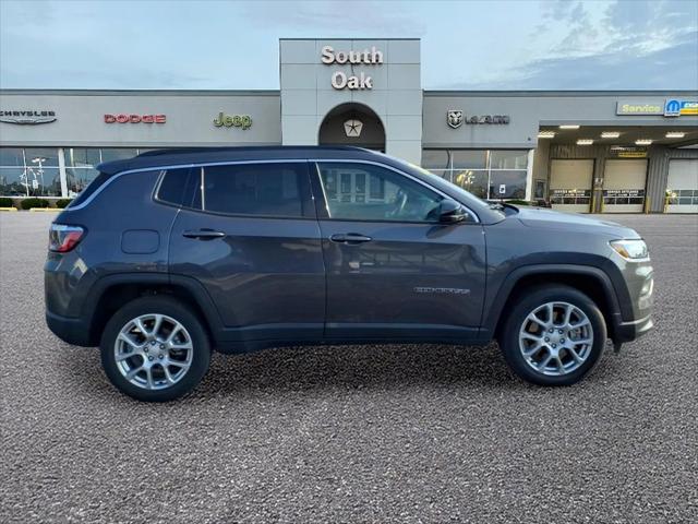 2024 Jeep Compass Latitude Lux FWD