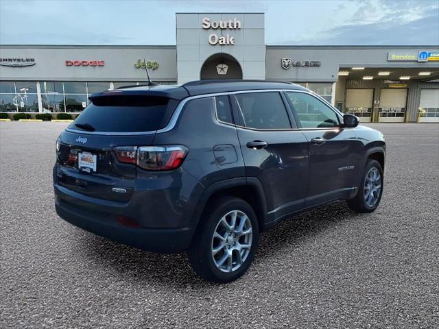 2024 Jeep Compass Latitude Lux FWD