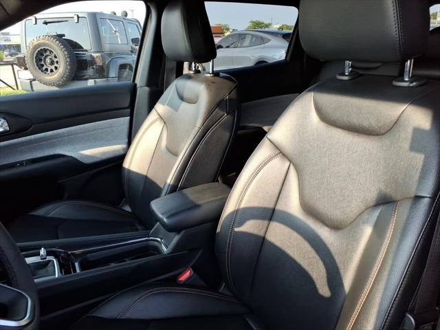 2024 Jeep Compass Latitude Lux FWD
