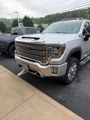 2020 GMC Sierra 2500HD 4WD Crew Cab Standard Bed Denali