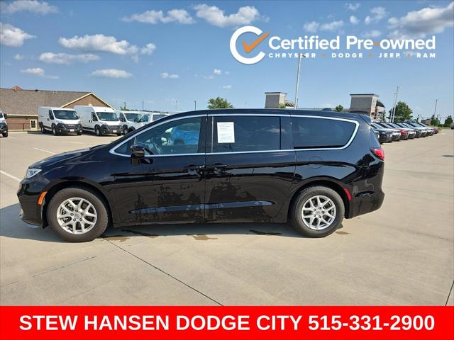 2025 Chrysler Pacifica Select for sale in Urbandale, IA