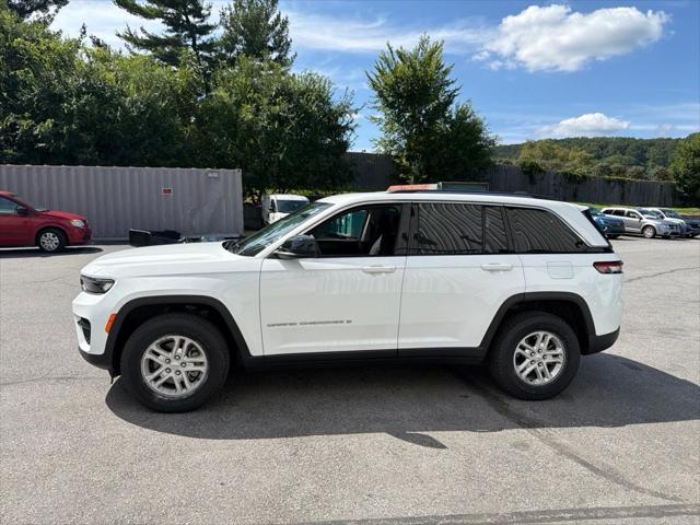 2023 Jeep Grand Cherokee Laredo 4x2 2023 Jeep Grand Cherokee Laredo 4x2