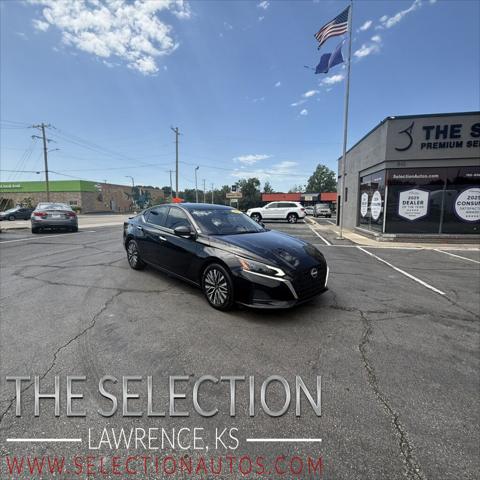 2023 Nissan Altima SV FWD for sale in Lawrence, KS