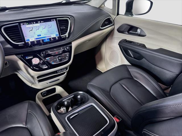 2023 Chrysler Pacifica Hybrid Touring L