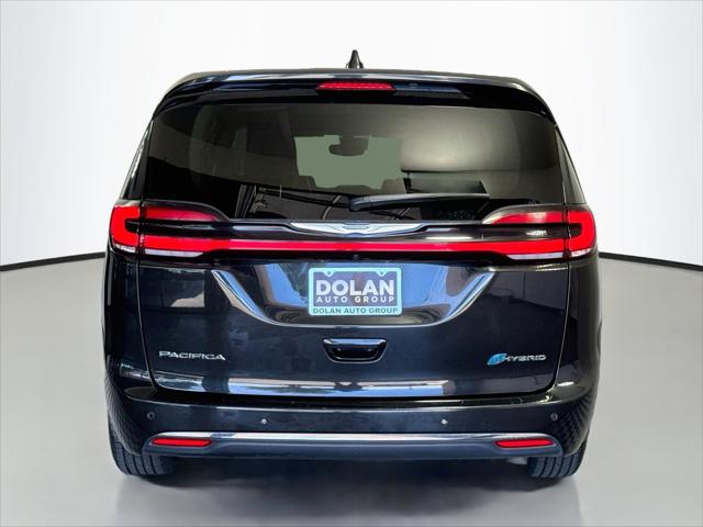 2023 Chrysler Pacifica Hybrid Touring L