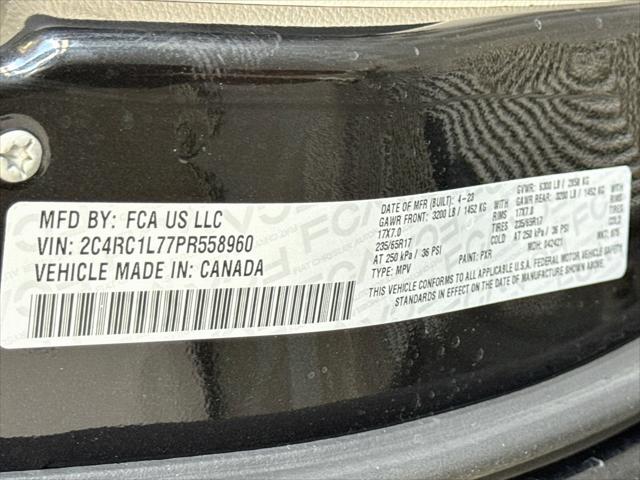 2023 Chrysler Pacifica Hybrid Touring L