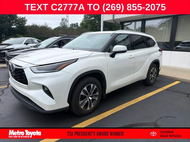2021 Toyota Highlander XLE for sale in Kalamazoo, MI