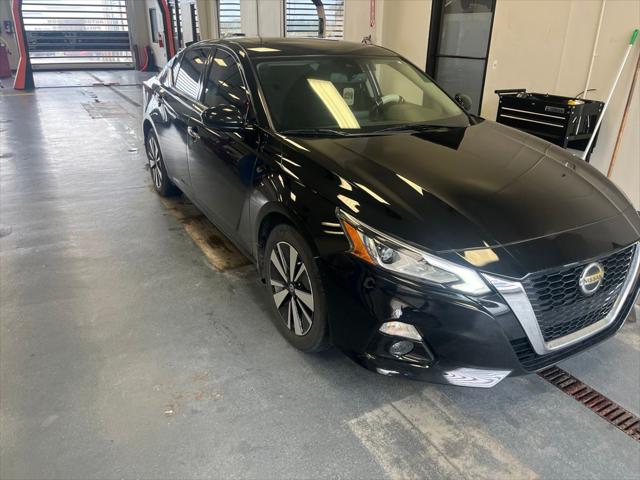 2019 Nissan Altima 2.5 SV for sale in Groveport, OH