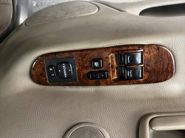2000 Toyota Tundra LTD V8