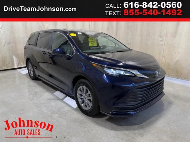 2025 Toyota Sienna LE for sale in Fruitport, MI