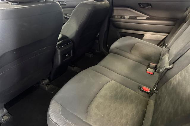 2024 Nissan Pathfinder SV FWD