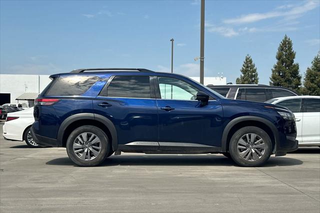 2024 Nissan Pathfinder SV FWD