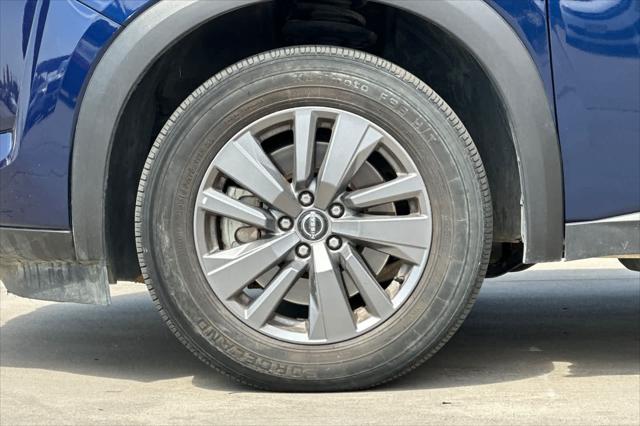 2024 Nissan Pathfinder SV FWD