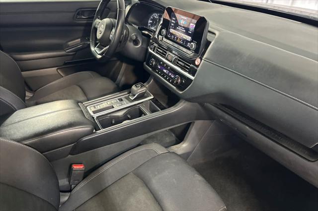 2024 Nissan Pathfinder SV FWD