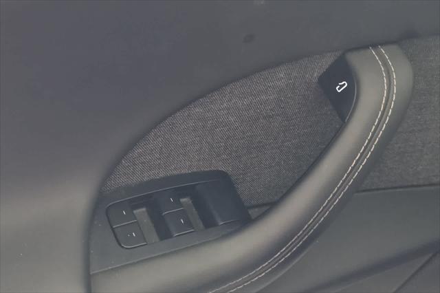 2022 Tesla Model X Plaid Tri Motor All-Wheel Drive