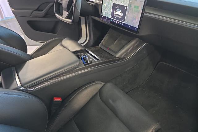 2022 Tesla Model X Plaid Tri Motor All-Wheel Drive
