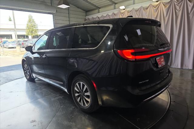 2023 Chrysler Pacifica Hybrid Limited