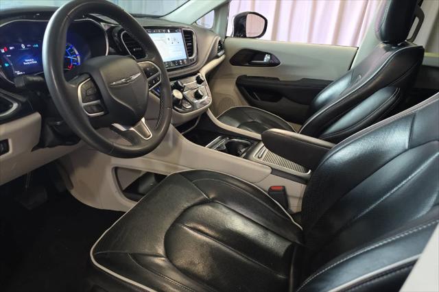 2023 Chrysler Pacifica Hybrid Limited