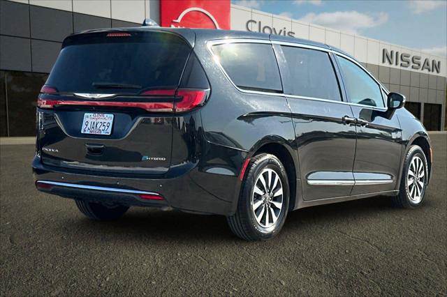 2023 Chrysler Pacifica Hybrid Limited
