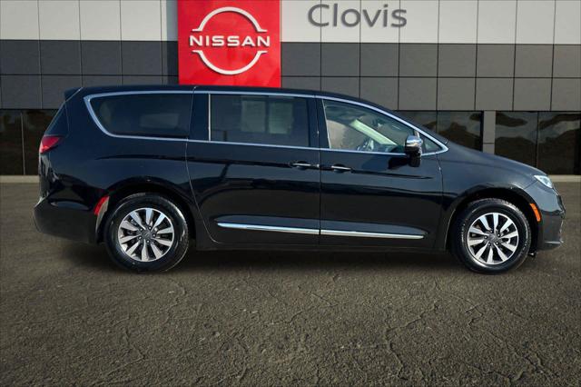2023 Chrysler Pacifica Hybrid Limited