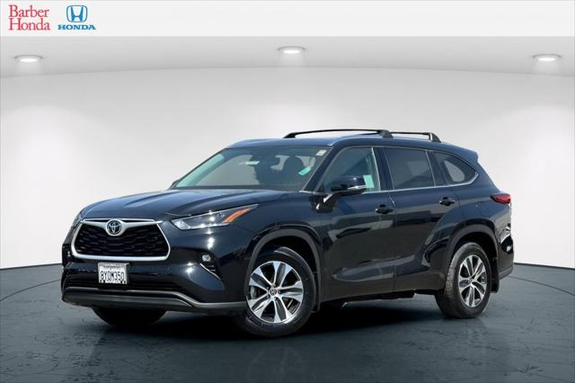 2021 Toyota Highlander XLE for sale in Bakersfield, CA