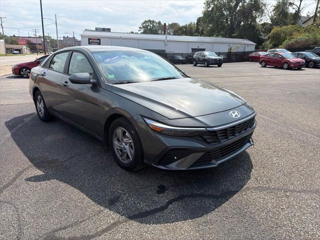 2025 Hyundai Elantra SE for sale in Erie, PA