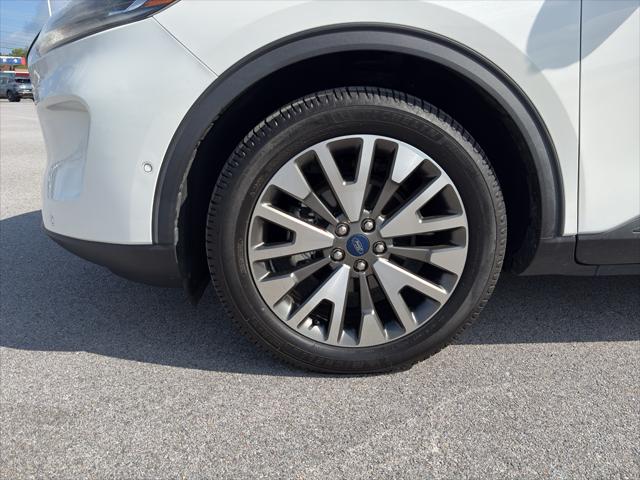 2020 Ford Escape Titanium Hybrid