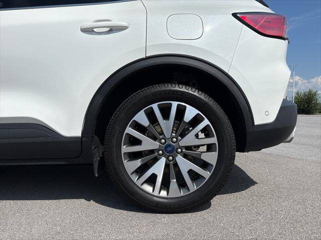 2020 Ford Escape Titanium Hybrid