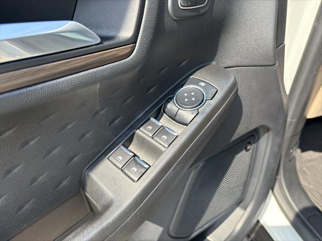 2020 Ford Escape Titanium Hybrid