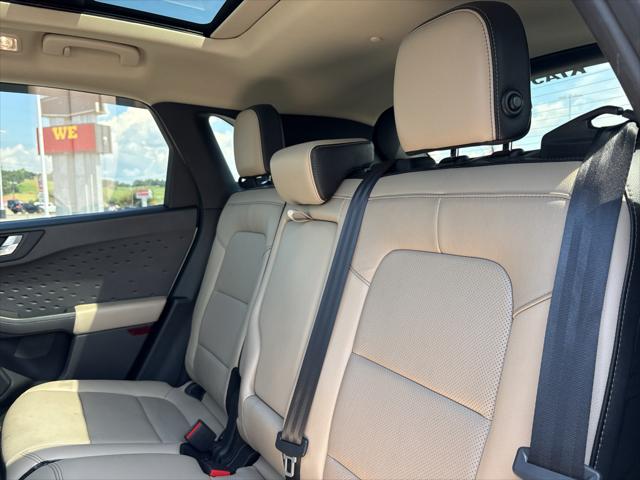 2020 Ford Escape Titanium Hybrid