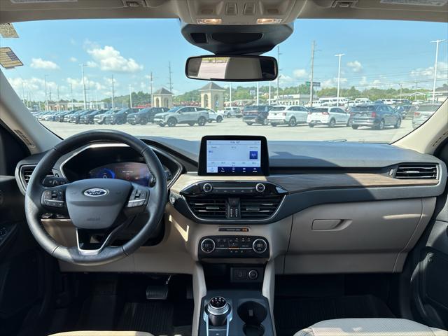 2020 Ford Escape Titanium Hybrid