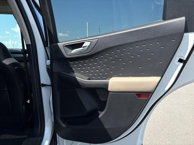 2020 Ford Escape Titanium Hybrid